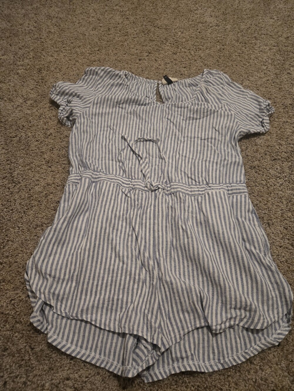 Universal Threads Striped Blue and White Women's Short-Sleeve Romper
